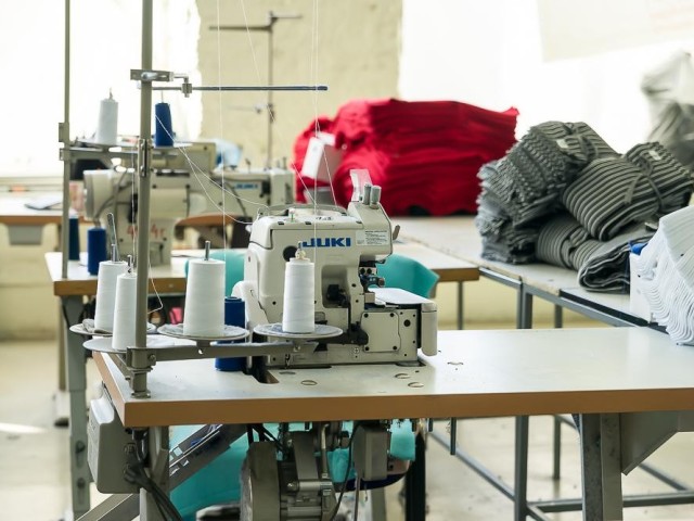 Швейная фирма окажет услуги по прошиву 